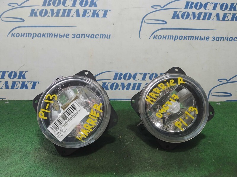 Фара противотуманная Toyota Harrier MCU10W 1MZ-FE прав