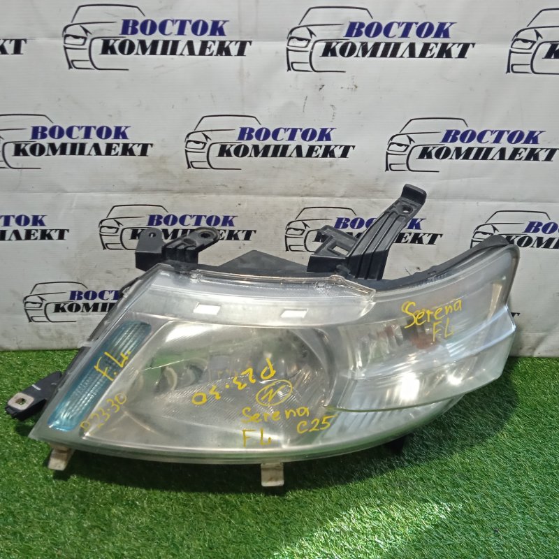 Фара Nissan Serena 2007 CC25 MR20DE лев