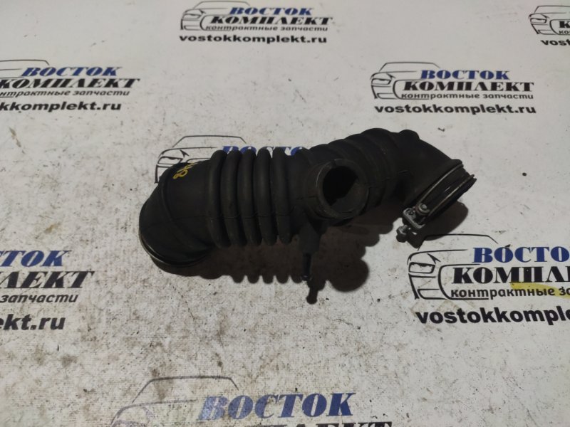 Патрубок воздушного фильтра Mitsubishi Colt Z22A 4A90