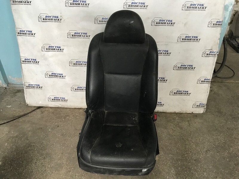 Сиденья BMW 318i 1995 E36 N42B20 перед прав