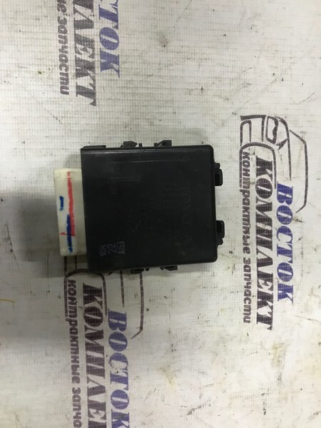 Блок управления стеклоочистителем Toyota Camry GSV50 2GR-FE