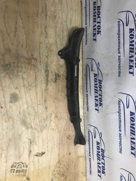 Уплотнитель Honda Fit GD1 L13A перед прав