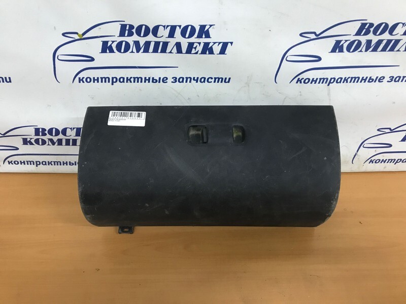 Бардачок пассажирский Honda Fit GD1 L13A