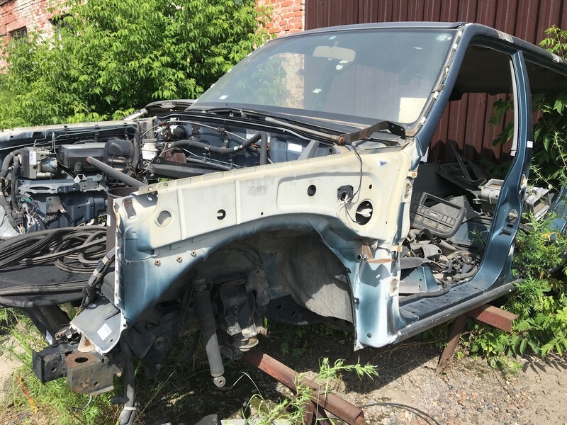 Лонжерон Isuzu Bighorn UBS69DW 4JG2 лев