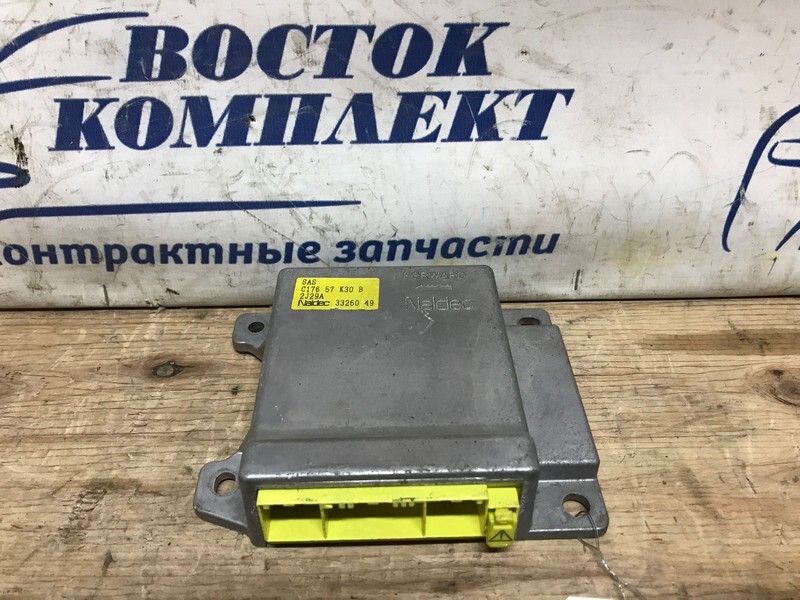 Блок управления airbag Mazda Premacy 2002 CP8W FP-DE