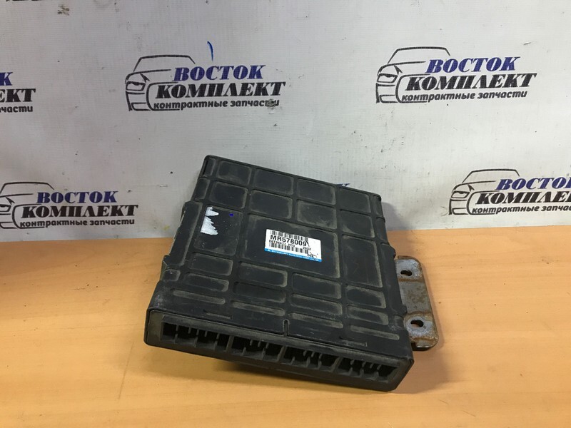 Блок управления ДВС Mitsubishi Airtrek 2001 CU2W 4G63