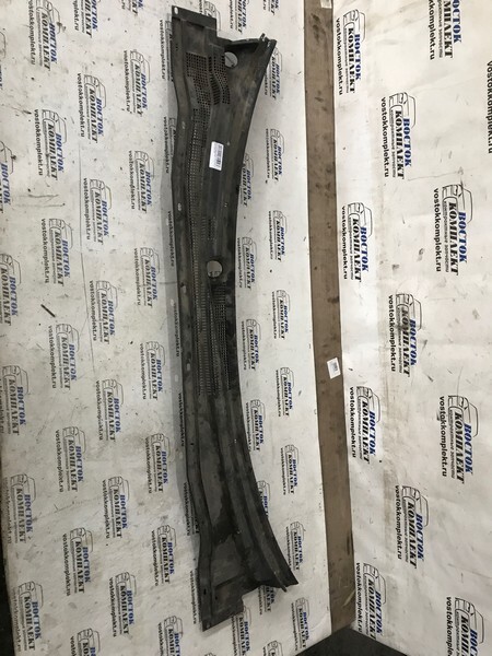 Решетка под лобовое стекло Mitsubishi Airtrek 2001 CU2W 4G63