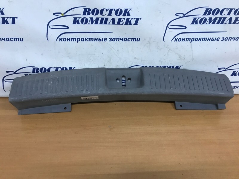 Накладка багажника Mitsubishi Airtrek 2001 CU2W 4G63