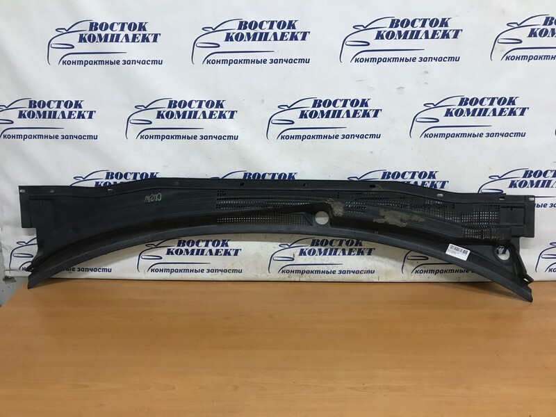 Решетка под лобовое стекло Mitsubishi Airtrek 2001 CU2W 4G63