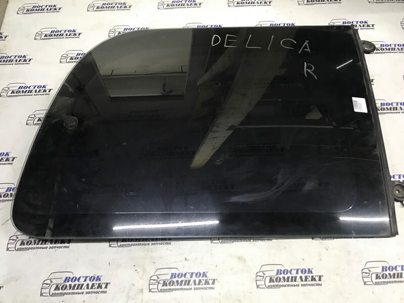 Стекло собачника Mitsubishi Delica 2000 PD8W 4M40 зад прав