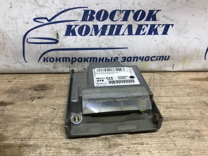 Блок управления airbag Mitsubishi Lancer Cedia CS5A 4G15