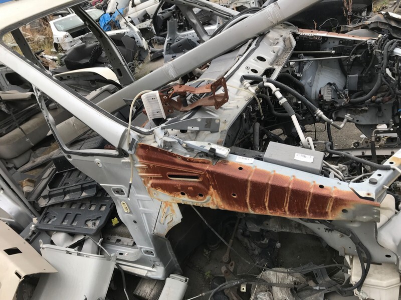 Лонжерон Nissan Bassara 2001 JTU30 QR25DE прав