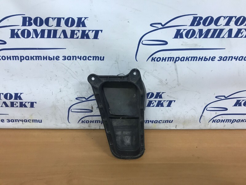 Решетка вентиляции в багажник Nissan Cube Z10 CGA3DE