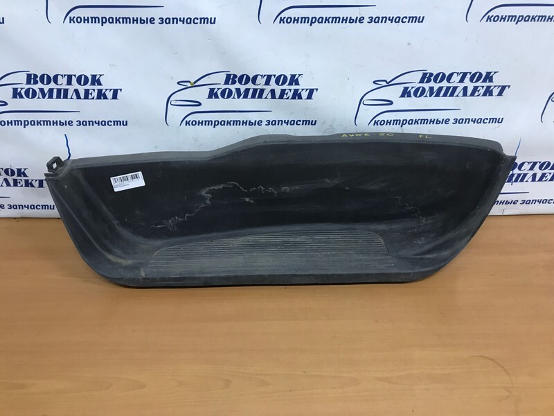 Накладка порога Nissan Elgrand AVWE50 VQ35DE перед лев