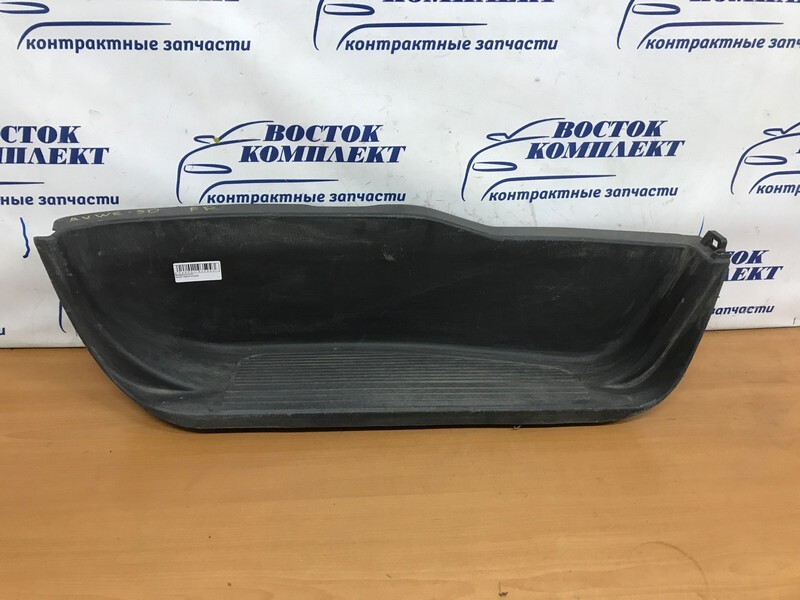 Накладка порога Nissan Elgrand AVWE50 VQ35DE перед прав