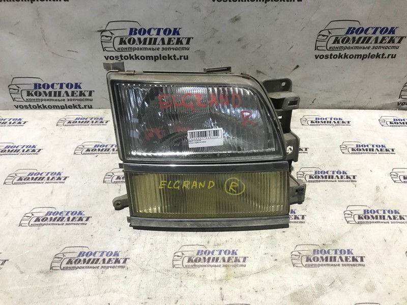 Фара Nissan Elgrand AVWE50 VQ35DE прав