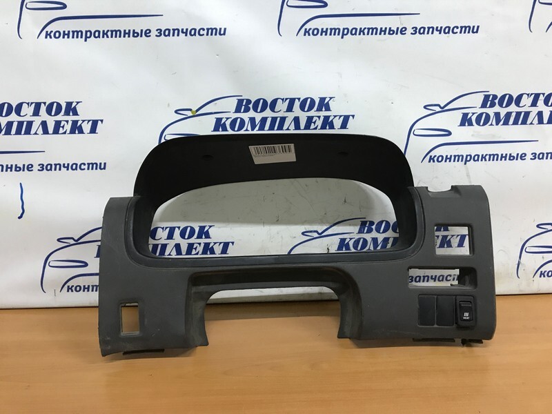 Консоль панели приборов Nissan Elgrand AVWE50 VQ35DE