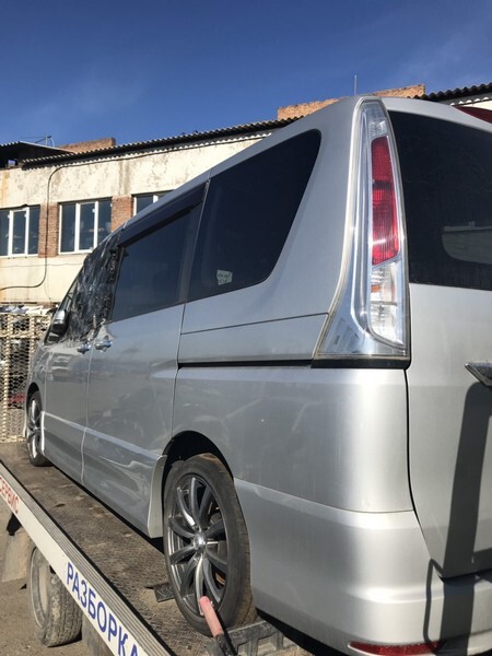 Ролик двери Nissan Serena 2011 FC26 MR20DD