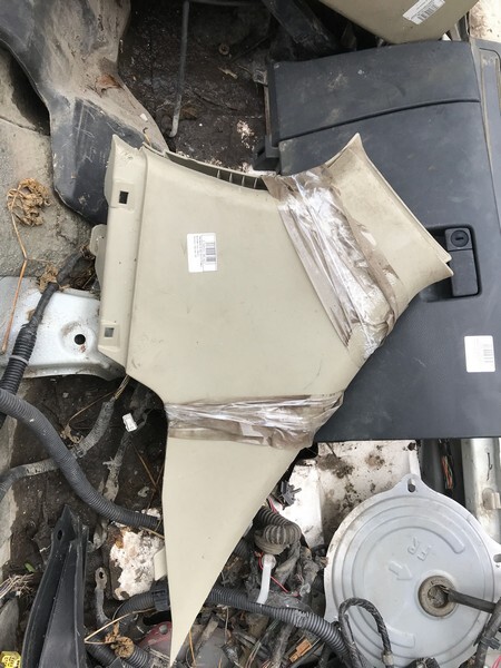 Накладка Nissan Skyline V35 VQ25DE прав