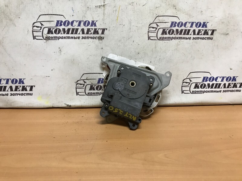 Привод заслонок отопителя Toyota Avensis AZT250 2AZ-FSE