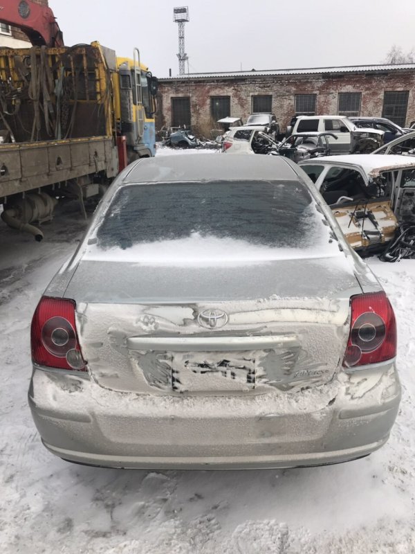 Крышка багажника Toyota Avensis AZT250 2AZ-FSE