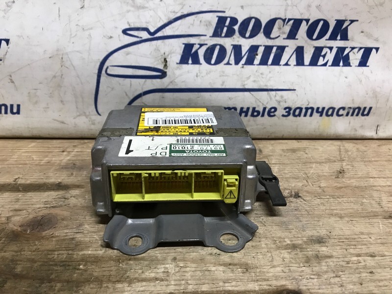 Блок управления airbag Toyota Caldina ST210G 3S-FE