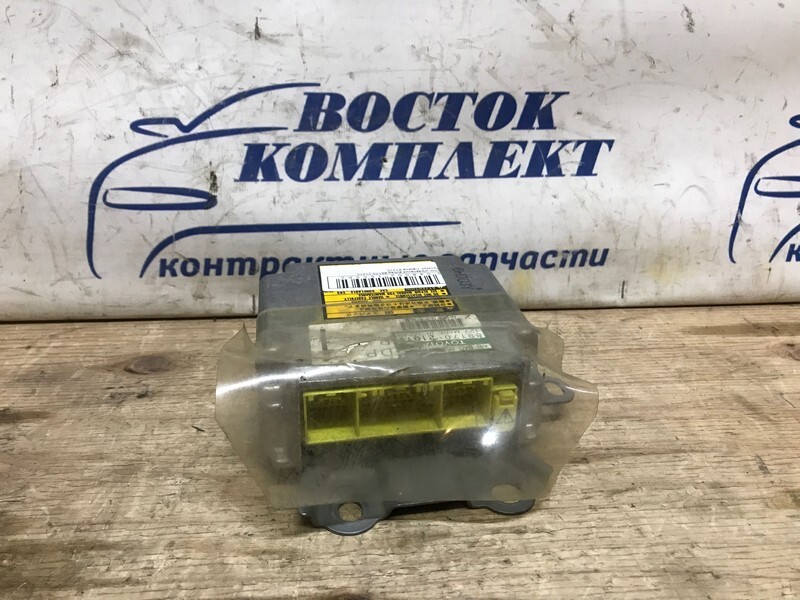 Блок управления airbag Toyota Caldina ST210G 3S-FE