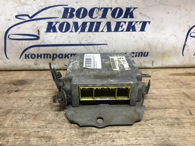 Блок управления airbag Toyota Crown 1998 JZS155 2JZ-GE