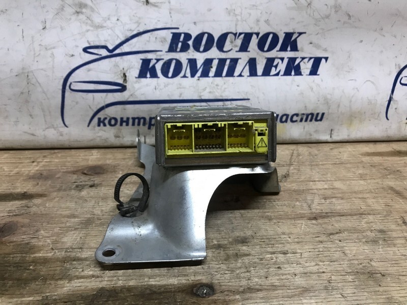 Блок управления airbag Toyota Harrier SXU10 5S-FE