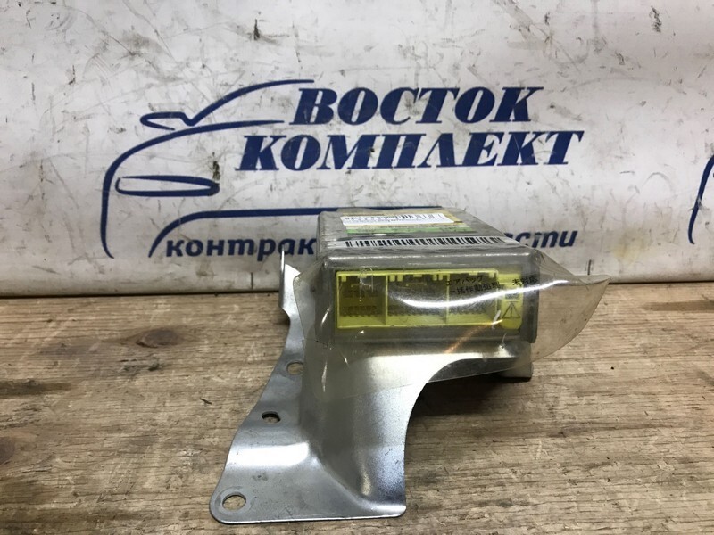 Блок управления airbag Toyota Harrier MCU15W 1MZ-FE