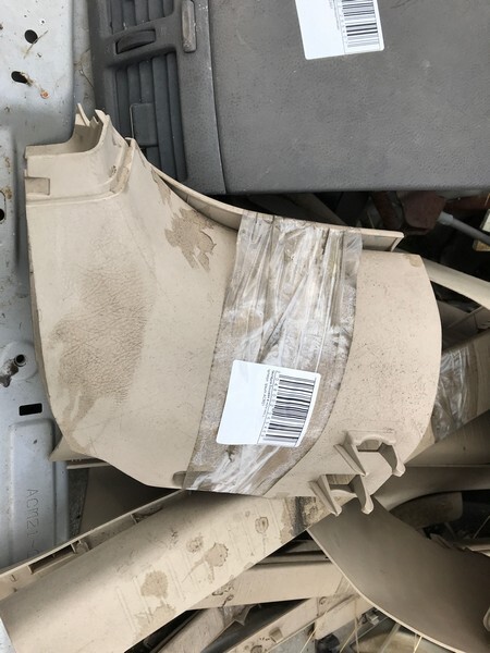 Накладка Toyota Ipsum 2001 ACM21W 2AZ-FE лев