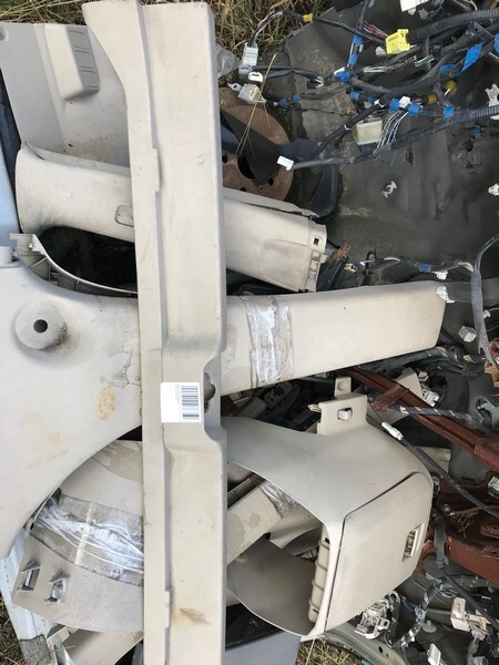 Накладка багажника Toyota Ipsum 2001 ACM21W 2AZ-FE