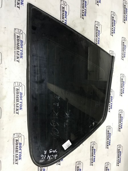 Стекло собачника Toyota Ipsum 2001 ACM21W 2AZ-FE зад прав