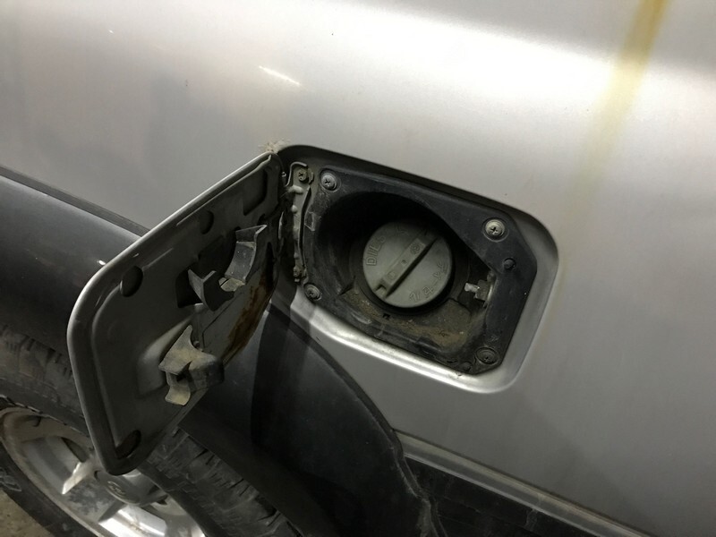 Горловина топливного бака Toyota Land Cruiser HZJ80L 1HZ
