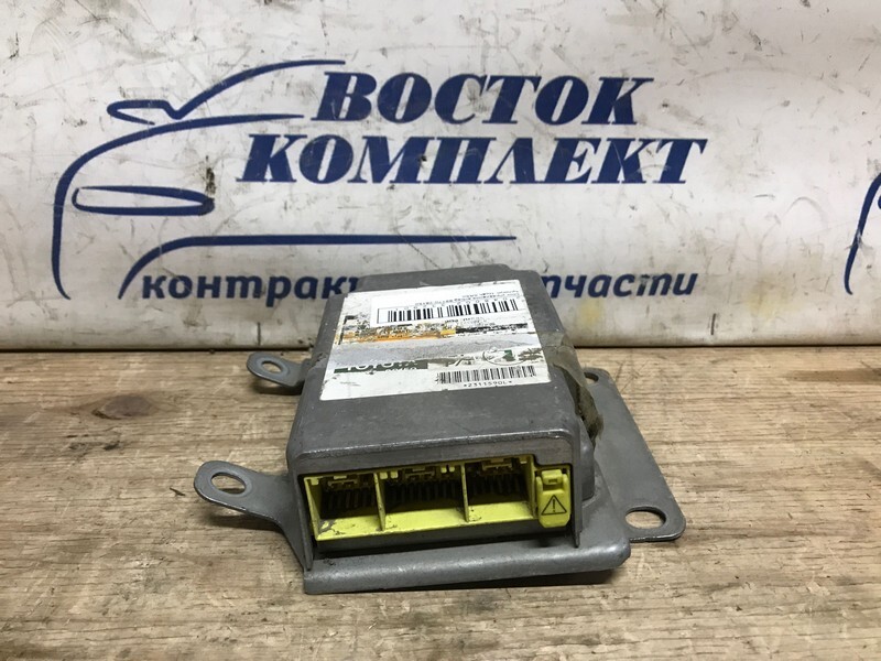 Блок управления airbag Toyota Townace Noah 2001 SR50G 3S-FE