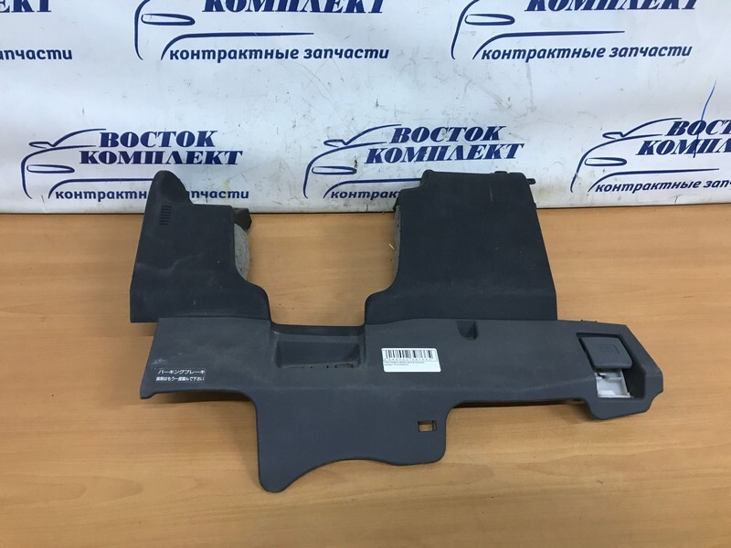 Пластиковые детали салона Toyota Prius 2006 NHW20 1NZ-FXE