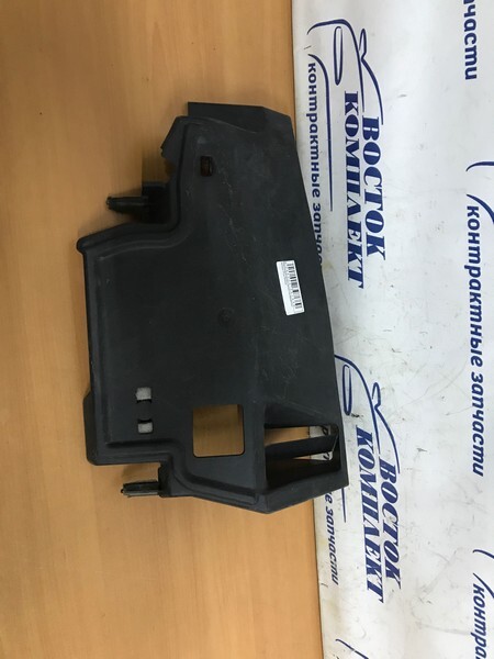 Пластиковые детали салона Toyota Prius 2006 NHW20 1NZ-FXE