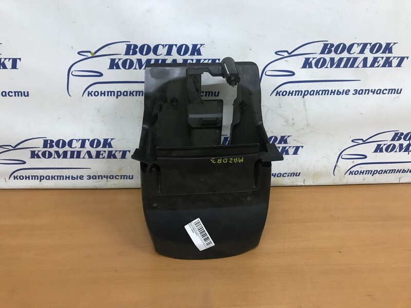 Кожух рулевой колонки Mazda 3 2013 BL Z6