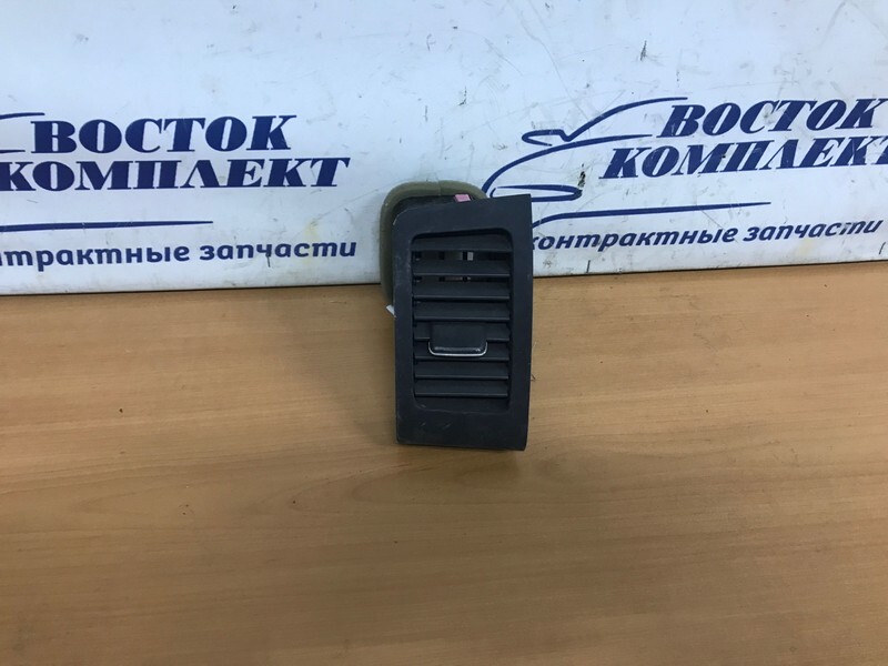 Дефлектор воздушный Toyota Corolla Spacio 2003 ZZE122N 1ZZ-FE лев