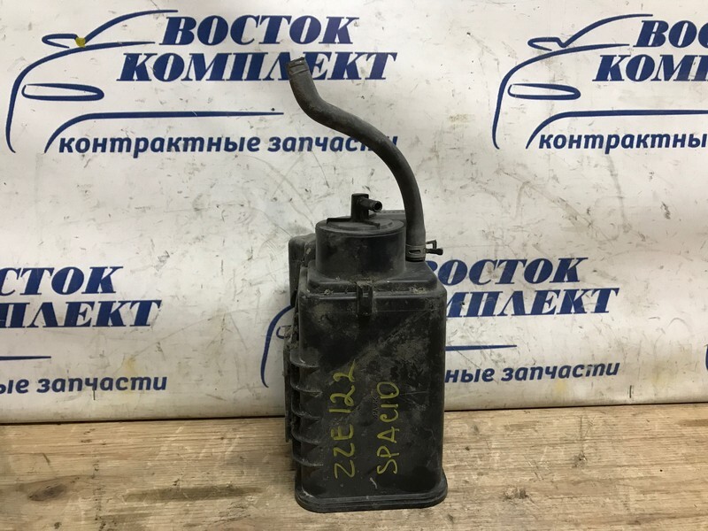 Бачок обратки топлива Toyota Corolla Spacio 2003 ZZE122N 1ZZ-FE