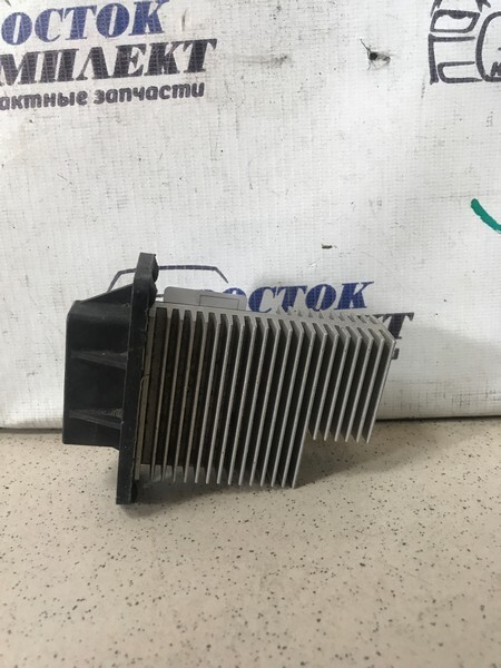 Реостат печки Toyota Vista Ardeo 1998 SV55 3S-FE