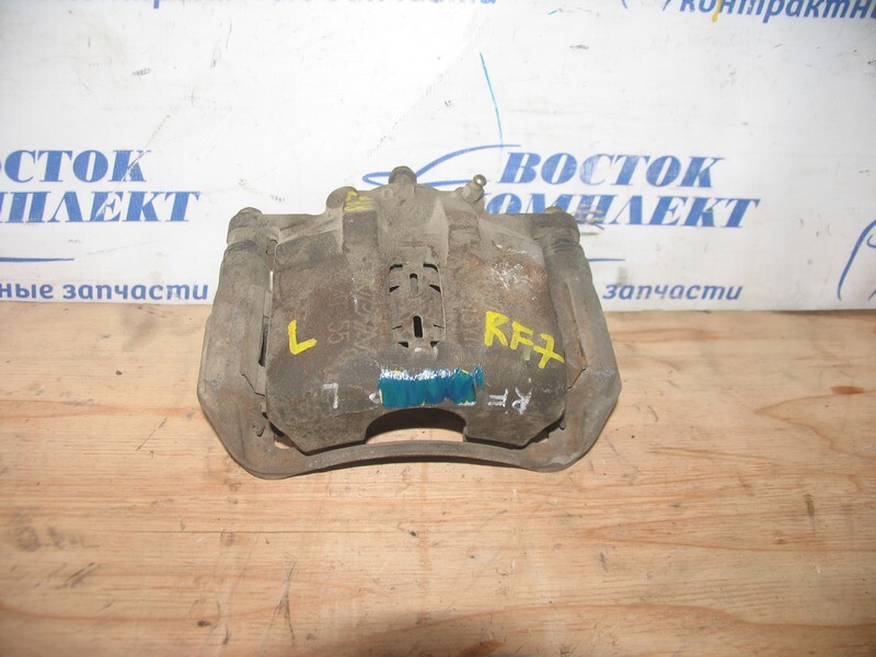 Суппорт Honda Stepwgn RF7 K24A перед лев