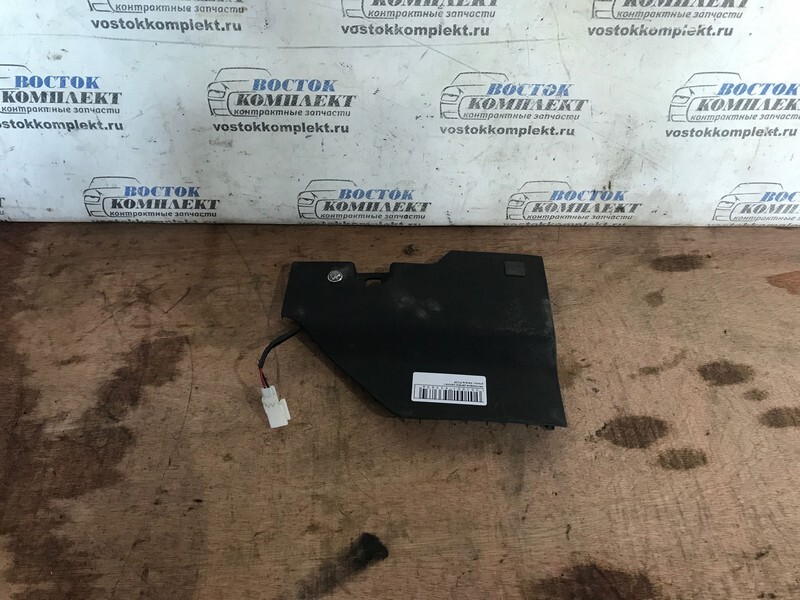 Пластиковые детали салона Nissan Serena 2011 FC26 MR20DD лев