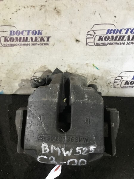 Суппорт BMW 525i 2000 E39 M52B25 перед лев