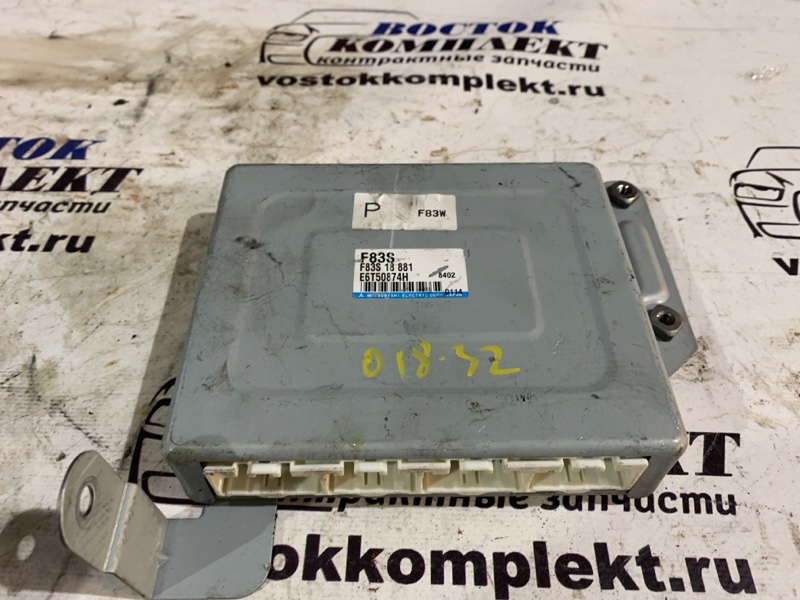 Блок управления Nissan Vanette SK82MN F8