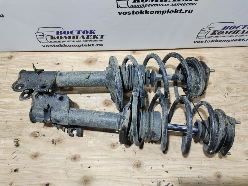 Стойка подвески Mazda Familia DX VFY11 QG15DE перед прав