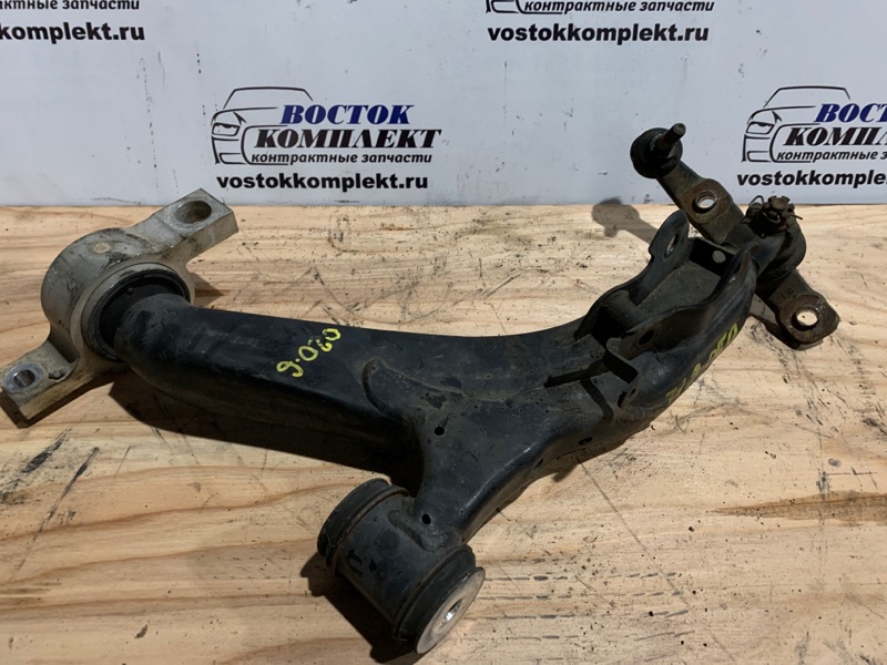 Рычаг подвески Toyota Crown GRS180 4GR-FSE перед лев