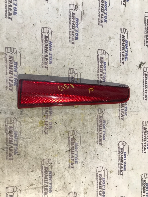 Фонарь вставка багажника Nissan Note 2010 E11 HR15DE прав