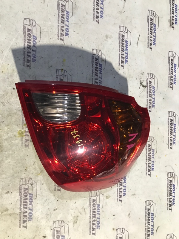 Фонарь стоп-сигнала Mazda Verisa DC5W ZY-VE зад прав