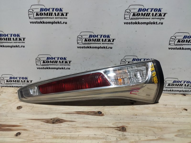 Фонарь стоп-сигнала Nissan Serena C26 MR20DD зад лев